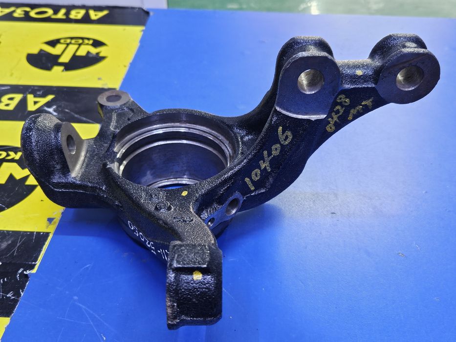 Цапфа Toyota Yaris vitz