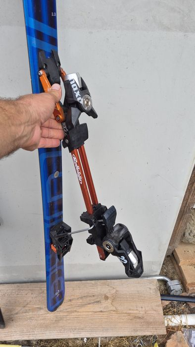 Schi tură 166 cm