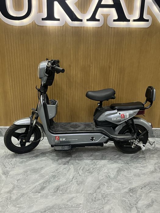 Продам Скутер Sk8