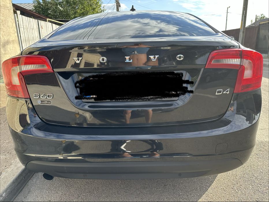 Volvo S60 2L 163CP ǐntretinuta, revizii la timp, piele