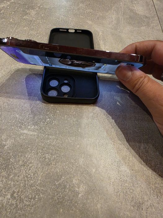 Продавам Iphone 14 pro max 256