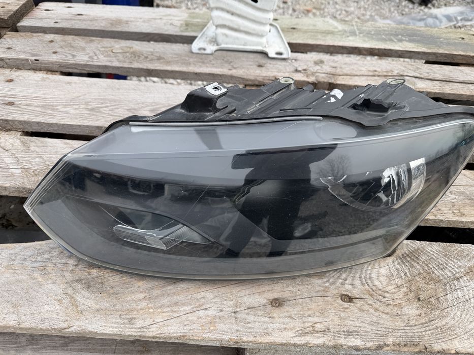 Фар VW Polo 2009 год.-