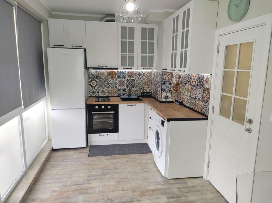 Дава се под наем Двустаен апартамент в Бургас, Меден рудник - зона А - 65 кв.м за 331.5 € - Снимка #1