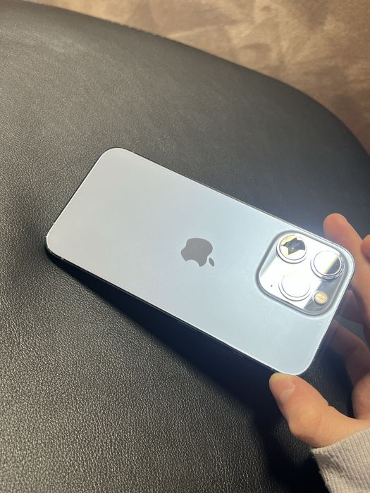 Iphone 13 Pro + carcasa mobilfox