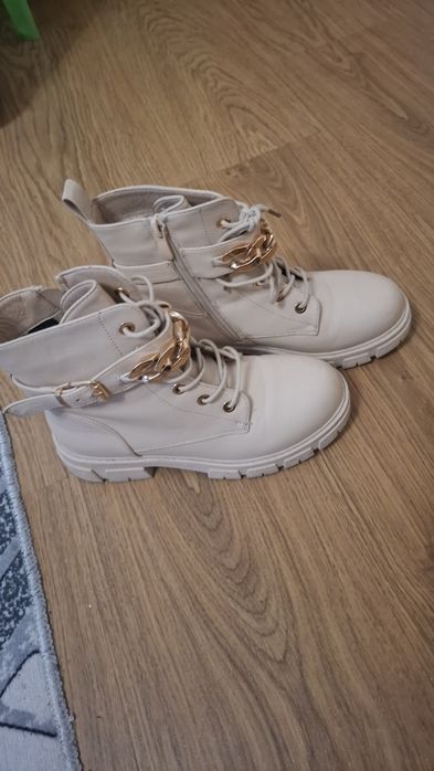 Детски зимни  боти