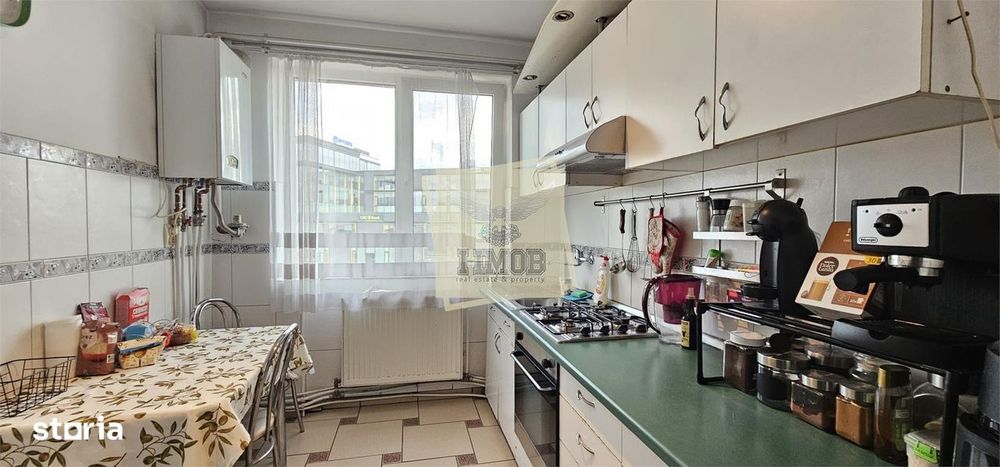 Apartament decomandat 3 camere Balcon zona Centrala