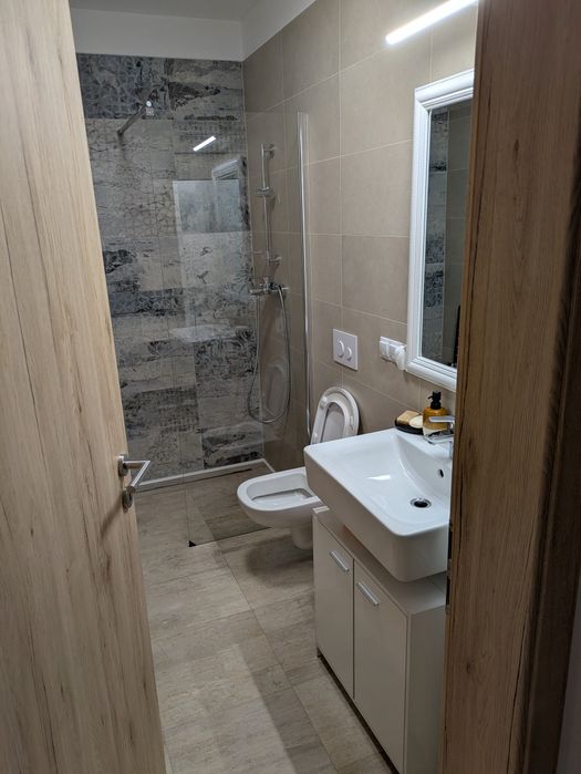 Proprietar - 2 Camere Mobilat/Utilat Kasper Coresi - Et. 3