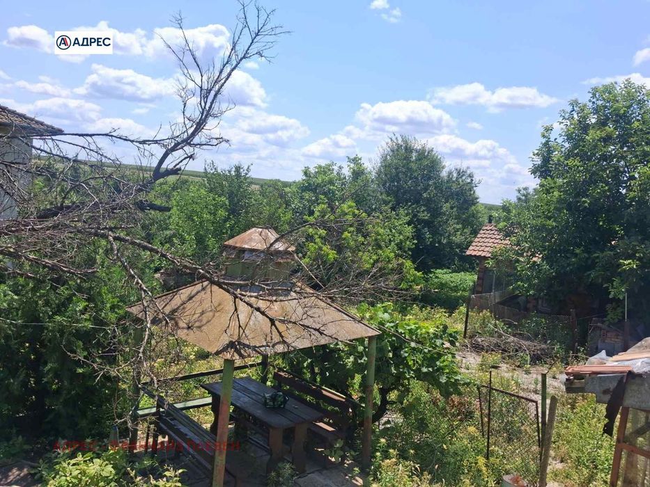 Парцел в Плевен, област-гр.Долна Митрополия площ 1662 цена 49000