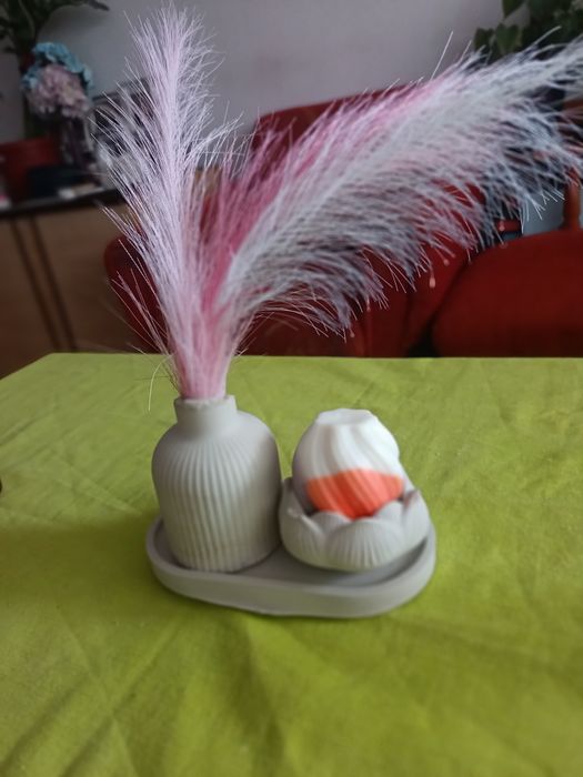 Ароматни свещи и декорация