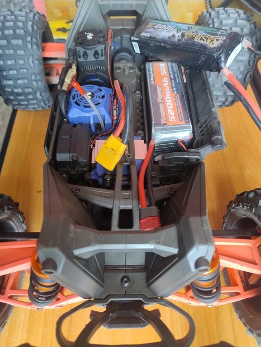 Traxxas maxx,RC,рц