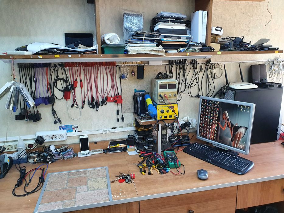 GSM СЕРВИЗ за телефони,таблети и други.