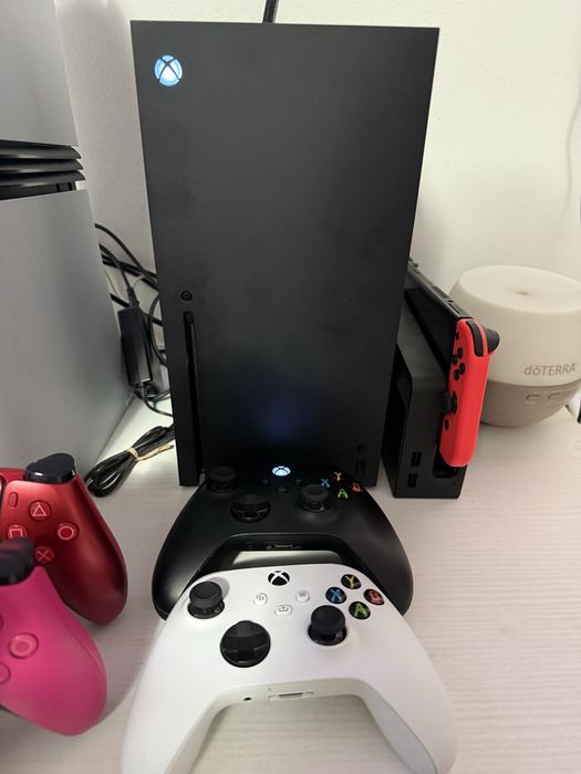 Xbox Series X - 2 x controller