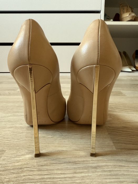 Casadei Blade Stiletto – Nude/Bej – Mărimea 37 NOI