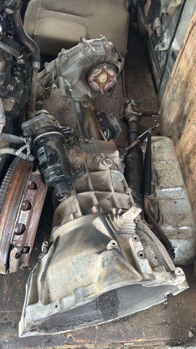 матор на хайлукс 2,5 дизел