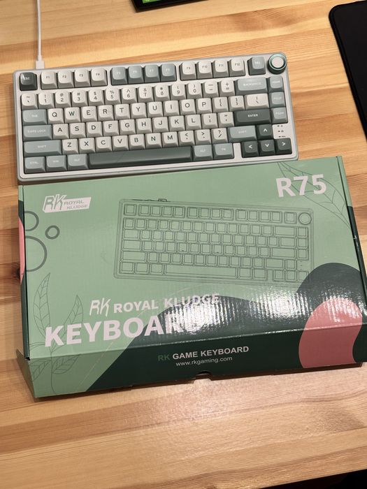 royal kludge r75