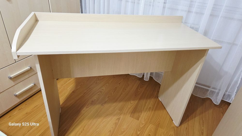 Birou din PAL – stare foarte buna