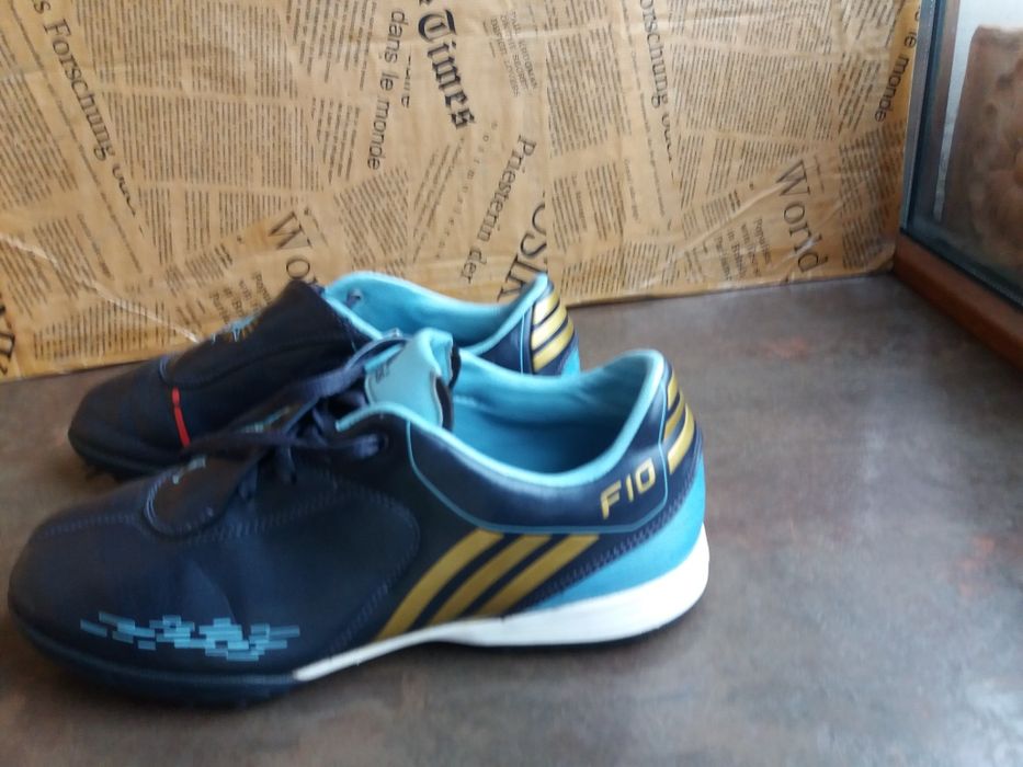 футболни стоножки,маратонки,кецове,спортни обувкиAdidas,адидас,38,5