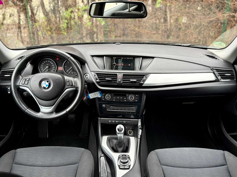 BMW 18 d sDrive 2015