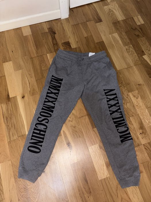 pantaloni moschino