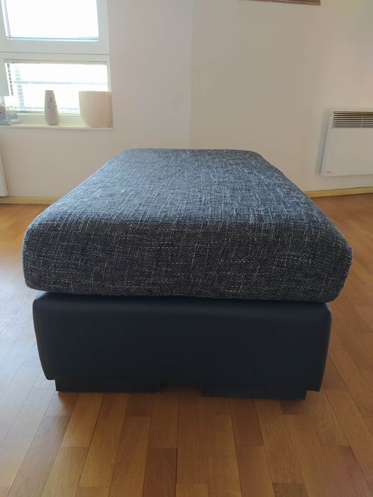 Табуретка- поставка за крака