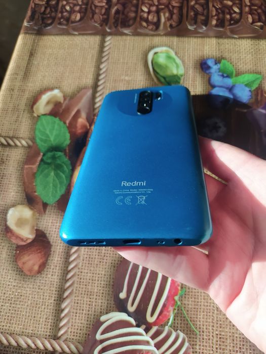Продавам телефон Xiaomi Redmi 9