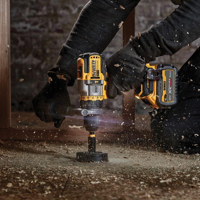 Винтоверт DeWALT DCD999N 126Nm