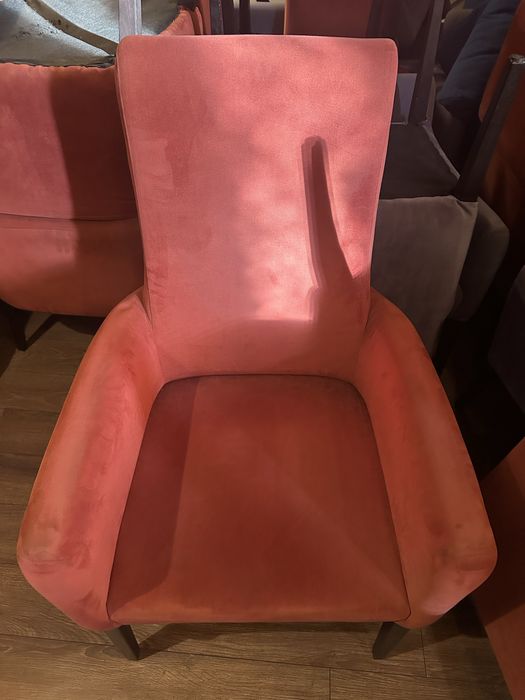 Диваны и столы для заведения