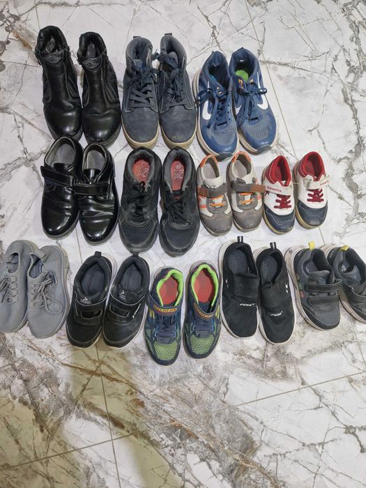 Кроссовки на мальчика за 500 тенге