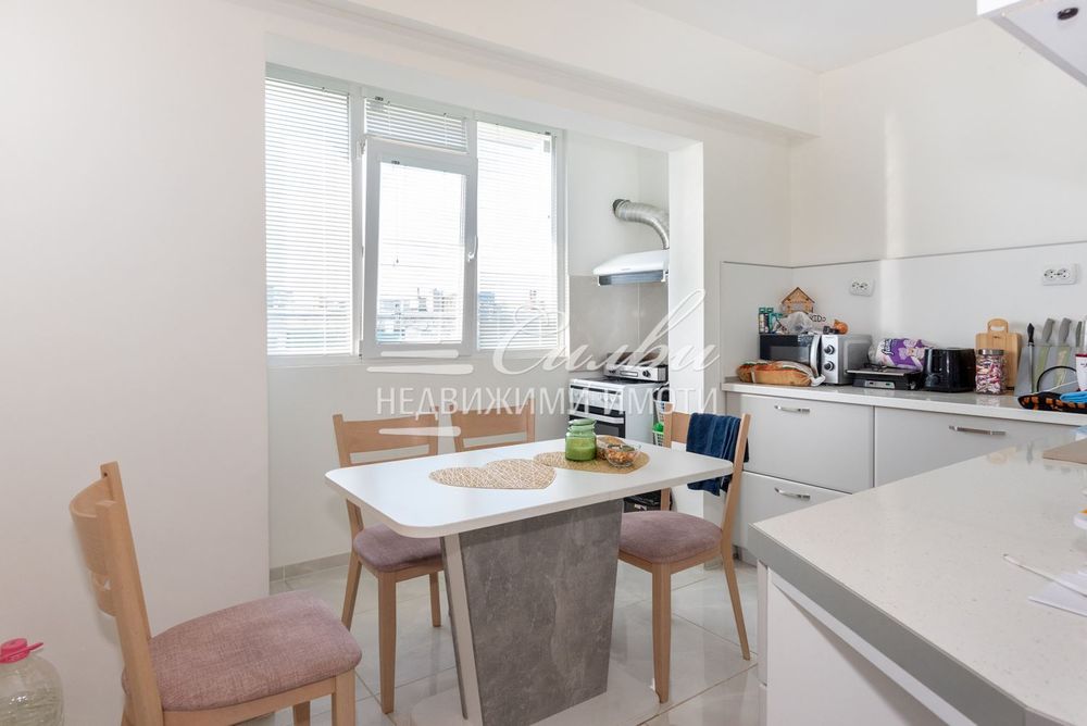 Продава се Двустаен апартамент в Шумен, Тракия - 58 кв.м за 1627 €/кв.м - Снимка #3