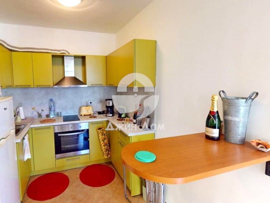 Продава се Тристаен апартамент в к.к. Слънчев бряг - 90 кв.м за 1167 €/кв.м - Снимка #2