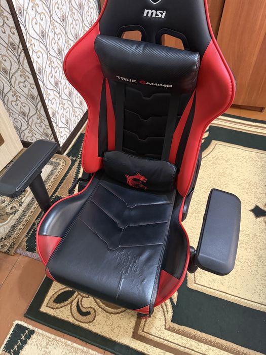 Игровое кресло MSI MAG CH120