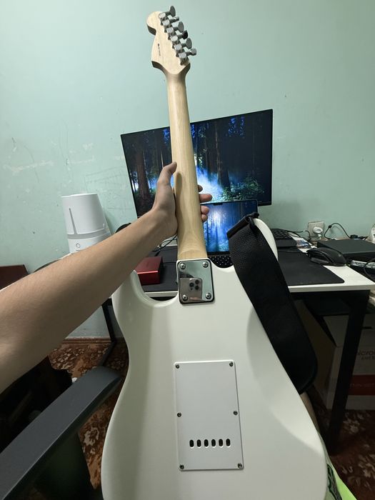 Fender Stratocaster SSS arctic white
