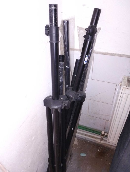 Jocuri de  lumini beamz showbar 2par, 2butterfly, laser rg dmx   2 buc