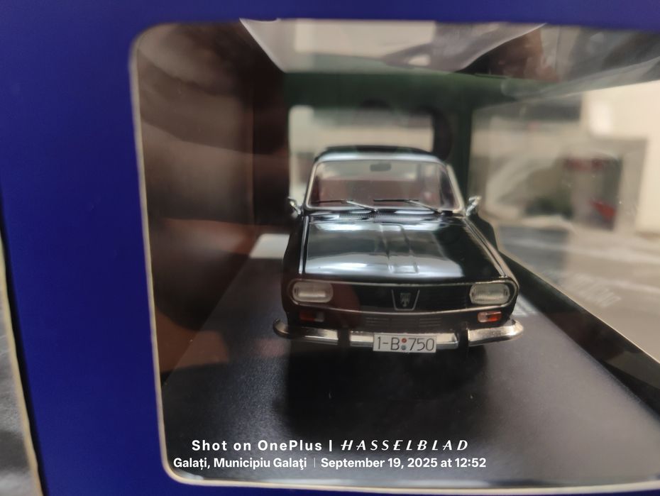 Macheta Dacia 1301 "Securitatea" ediție limitată 1:24 Autoworld