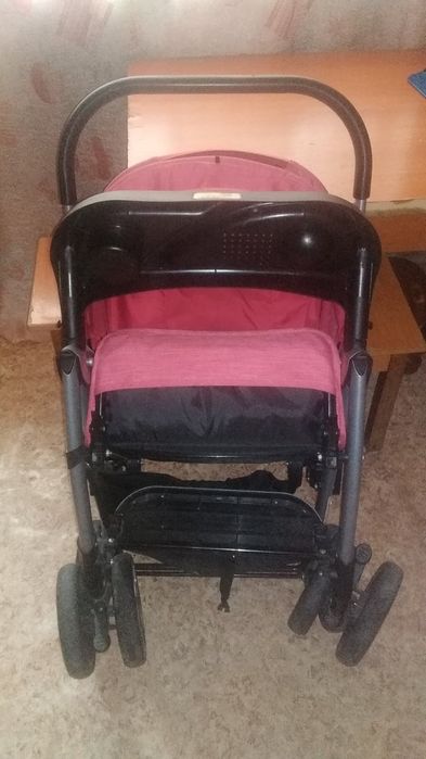 Коляска прогулочная