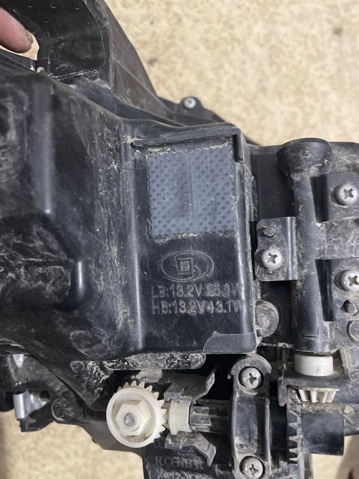 Продам фару на Шевроле монза