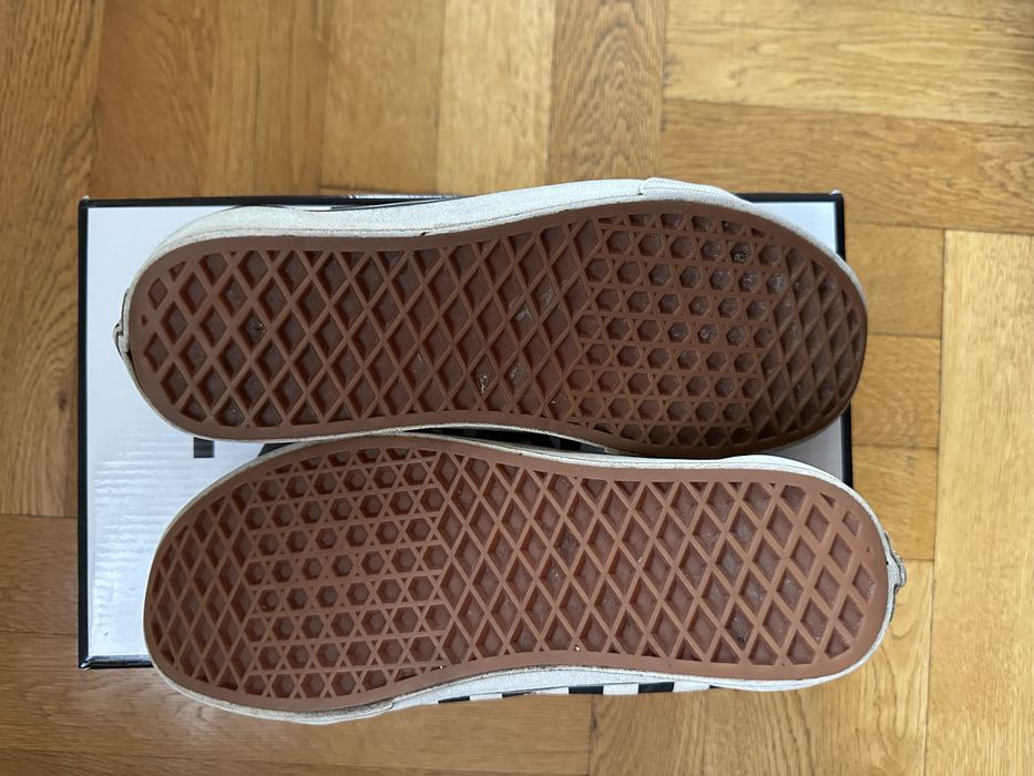 Кецове Vans в бяло и черно