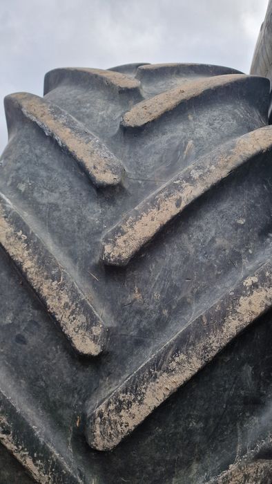 Anvelopă TRACTOR 600/70R30 marca Michelin