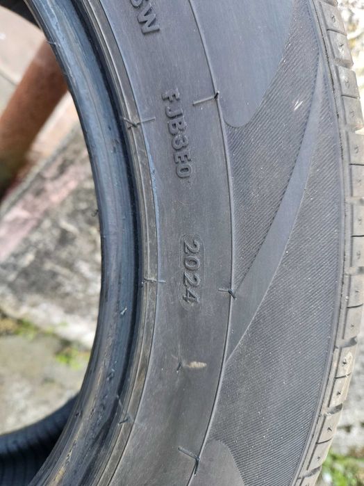 Vand 2 anvelope de vara+ roata de rezerva