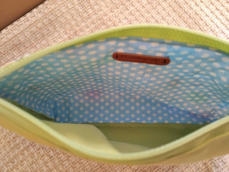 Цветни, текстилни несесери с котета