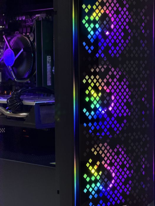 Геймърски компютър i5-7500 ,RX570 ,8GB