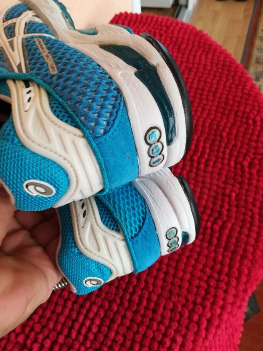 Adidași Asics nr 39,5