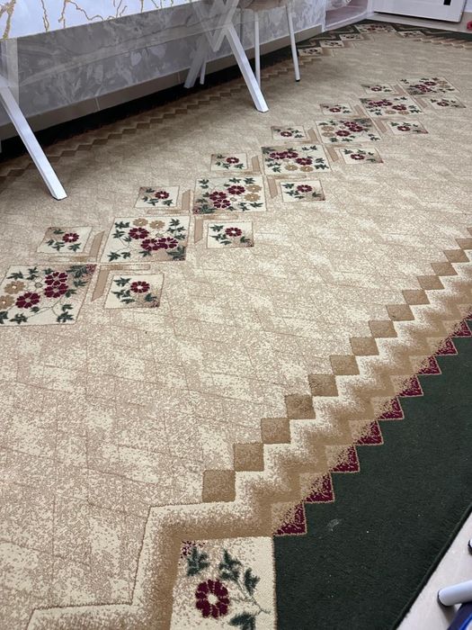 Продается ковер 2,5 х 5