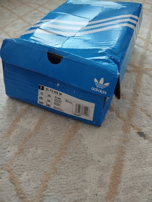 Продам Adidas SL72