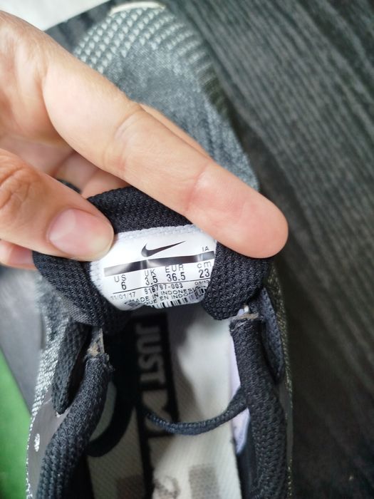 Дамски маратонки Nike черни