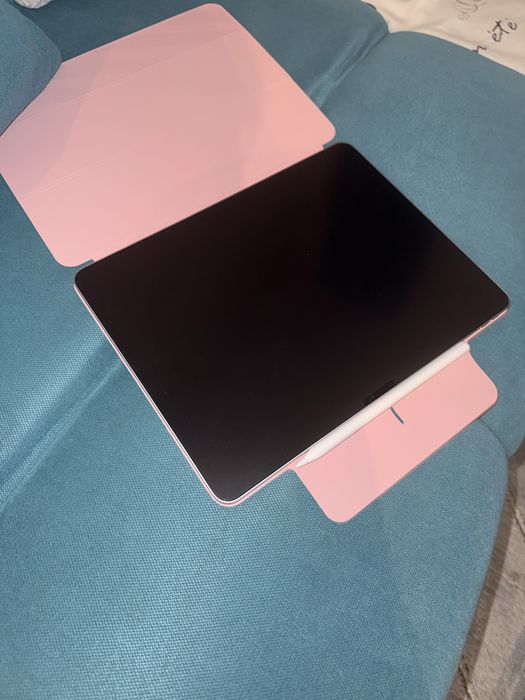 iPad Air M4, 13'', 12GB/256GB, Starlight, заедно със стилус Pencil Pro