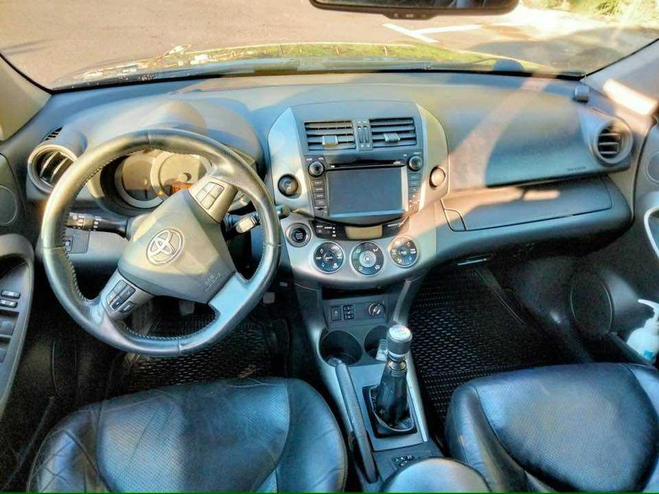 Toyota Rav 4 stare impecabilă