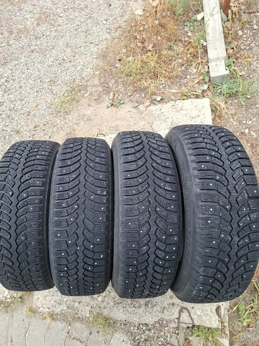 Продам шины. 225/65/17 бриджистон