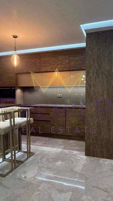 Продава се Двустаен апартамент в Пловдив, Кършияка - 98 кв.м за 1031 €/кв.м - Снимка #1