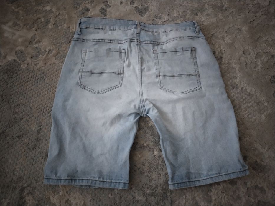 Къси мъжки дънки